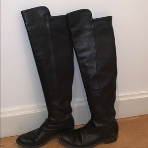 Stuart Weizman 5050 black leather boots
